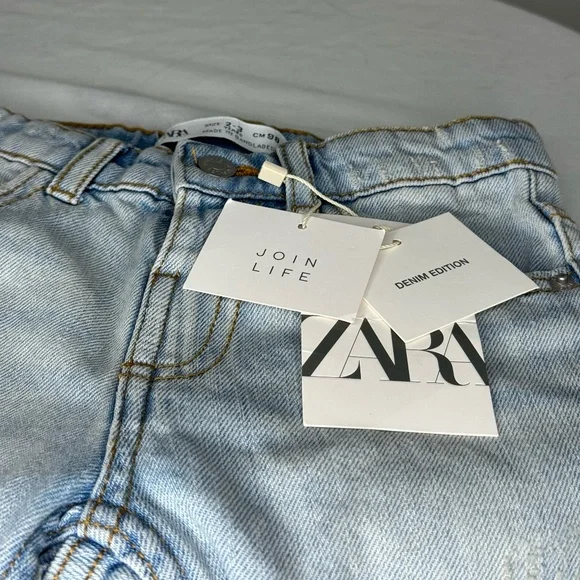NWT Zara Kids "The Skater Short" Light Wash Denim - Size 2-3 - Picture 5 of 8